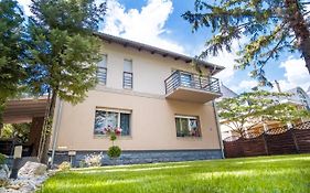 Vas Villa